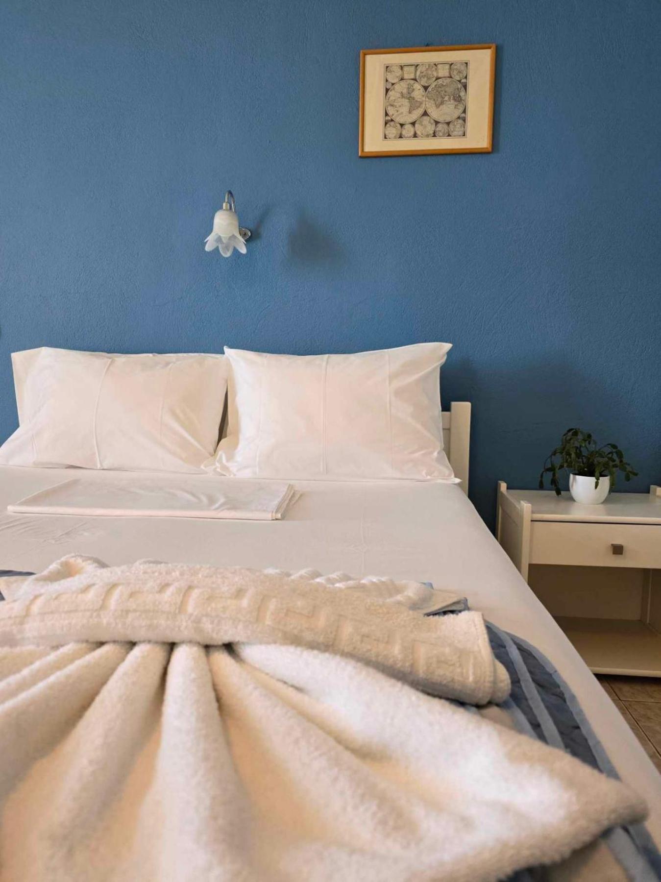 Faros Rooms Loutro Esterno foto