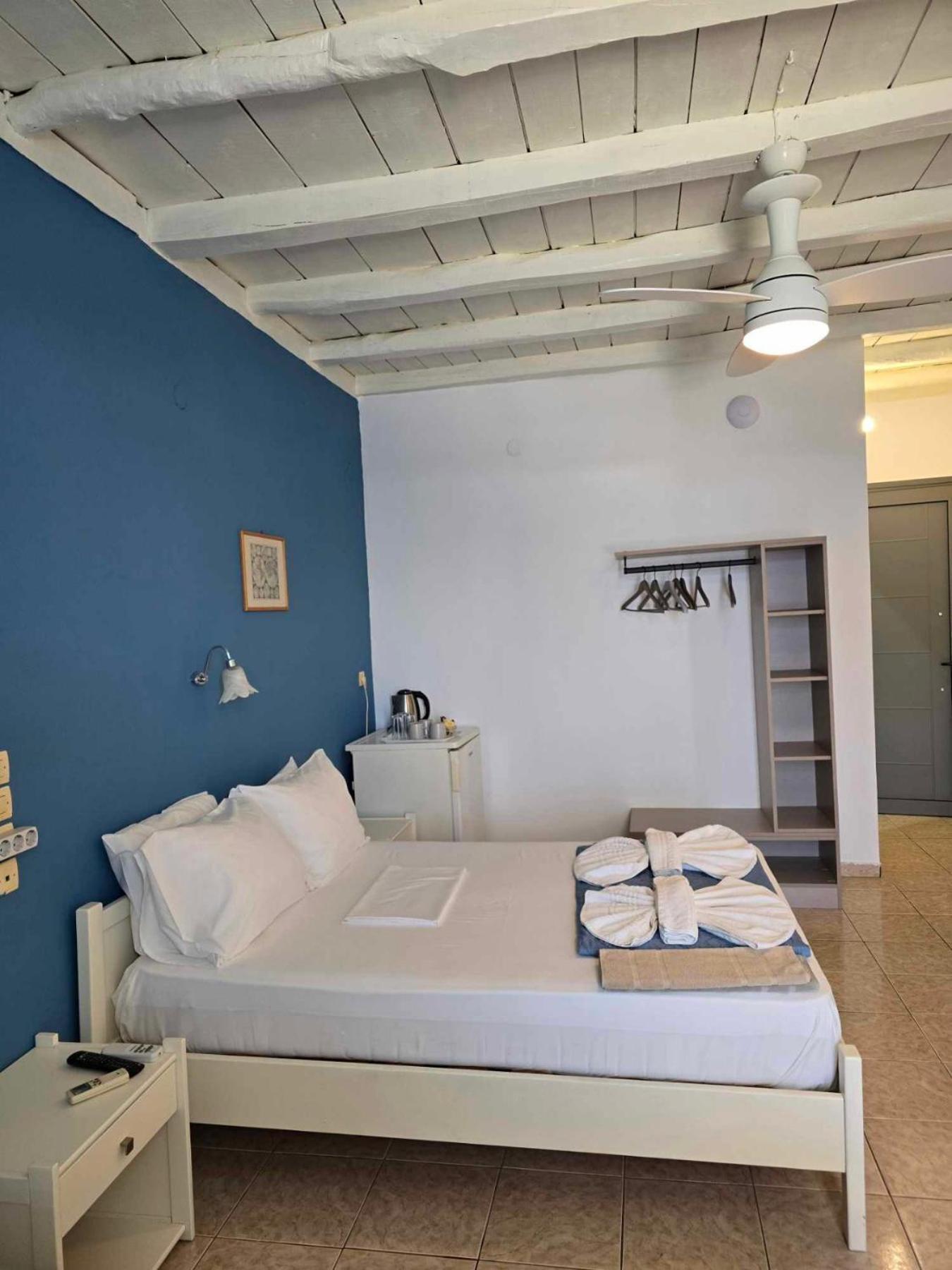 Faros Rooms Loutro Esterno foto