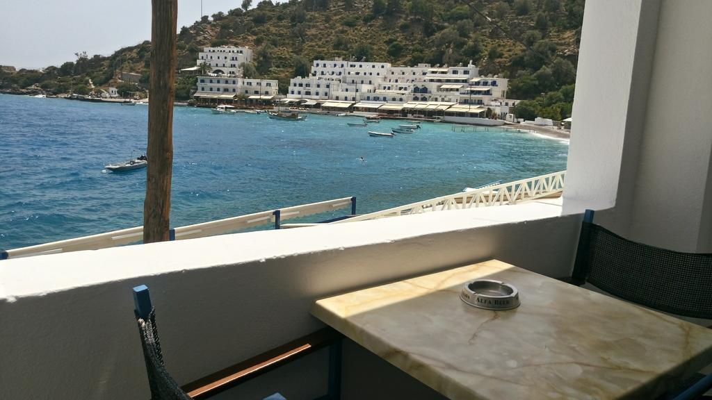 Faros Rooms Loutro Esterno foto